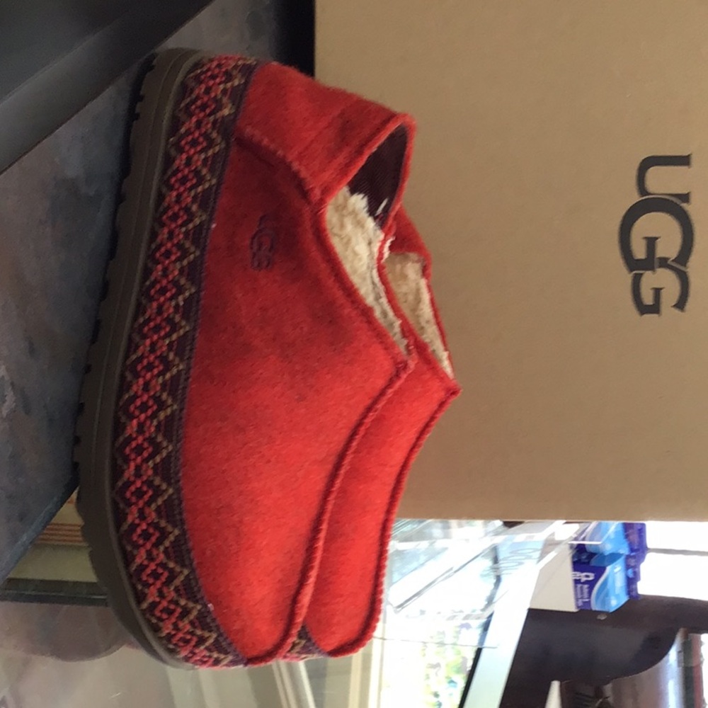 Ugg felt Tasman